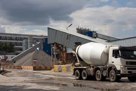 CAMION TOUPIE A BETON